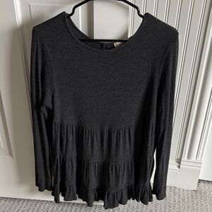 Altar’d State Charcoal Gray Tiered Women's Long Sleeve Top Size Large